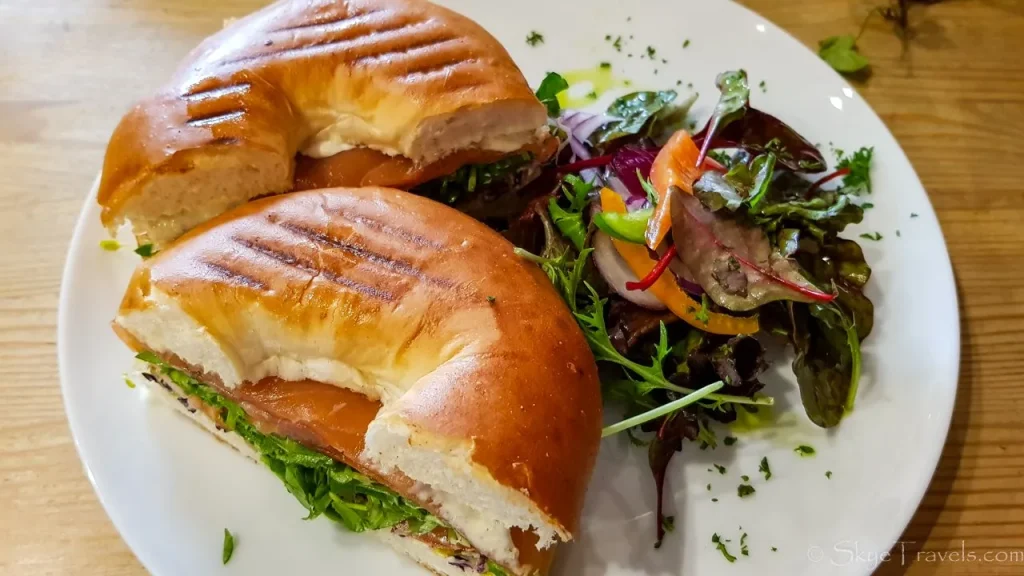 Cafe Class Salmon Bagel