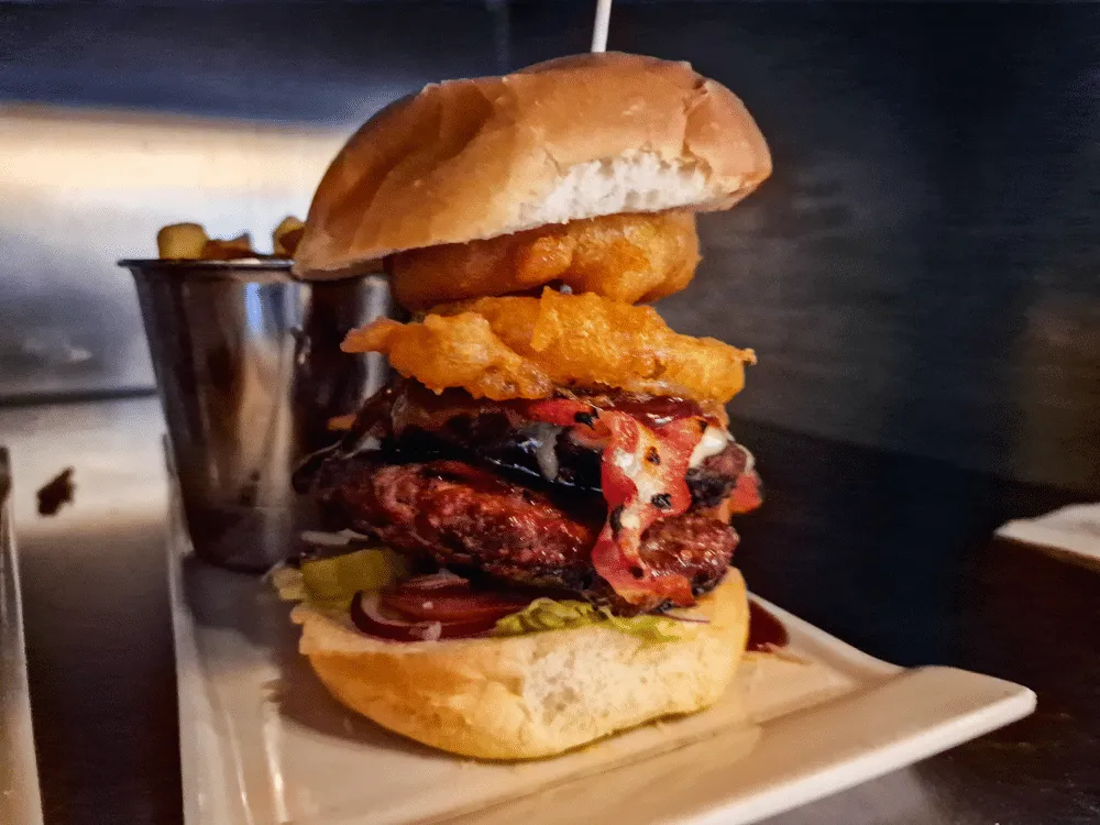 George IV Burger at George IV Bar