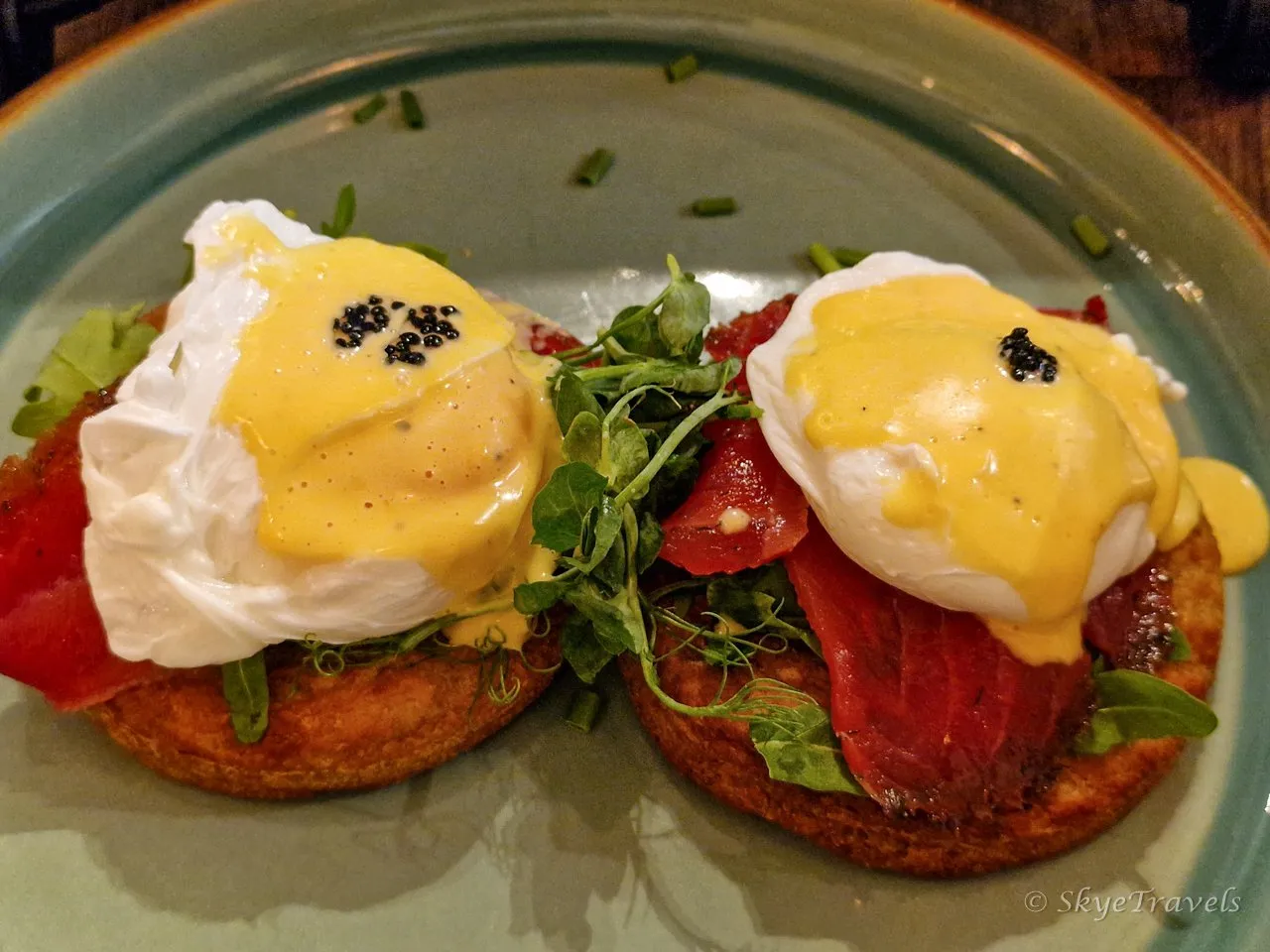 OQO Eggs Royale
